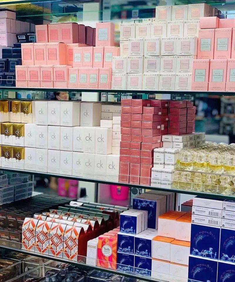 疫情三年后，深圳明通化妆品市场拿货攻略与风险鉴别指南