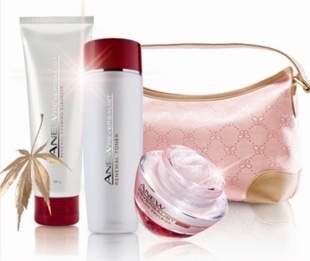 雅芳新活赋能系列 专利科技引领秋季驻颜修护新风尚